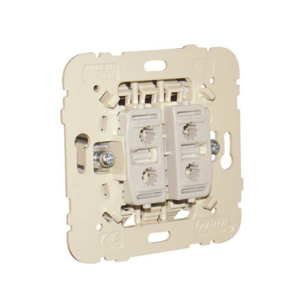 Kapcsoló s redőny nyomó