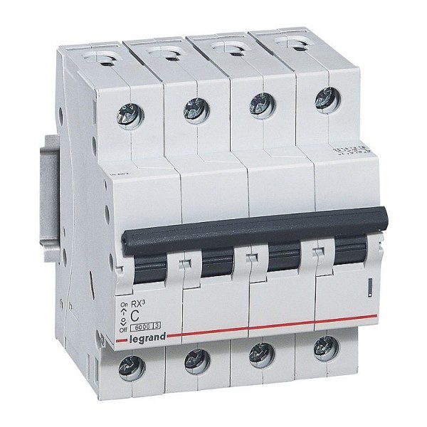 Kismegszakító 4C 13A 6KA (motorvédő)