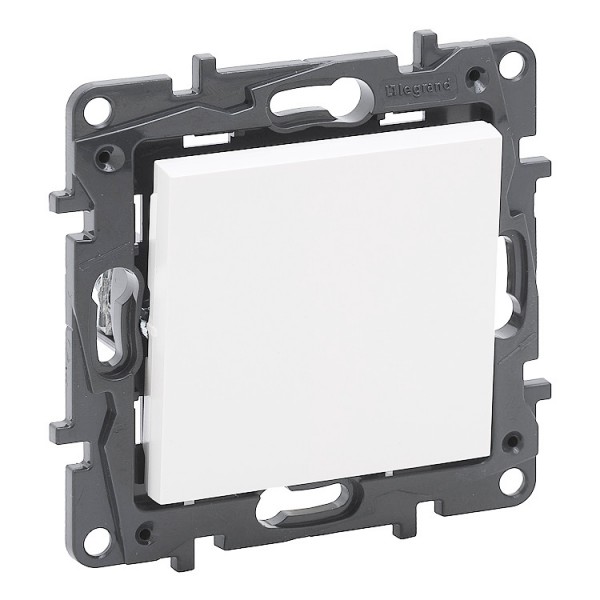 Kapcsoló s nyomó fehér