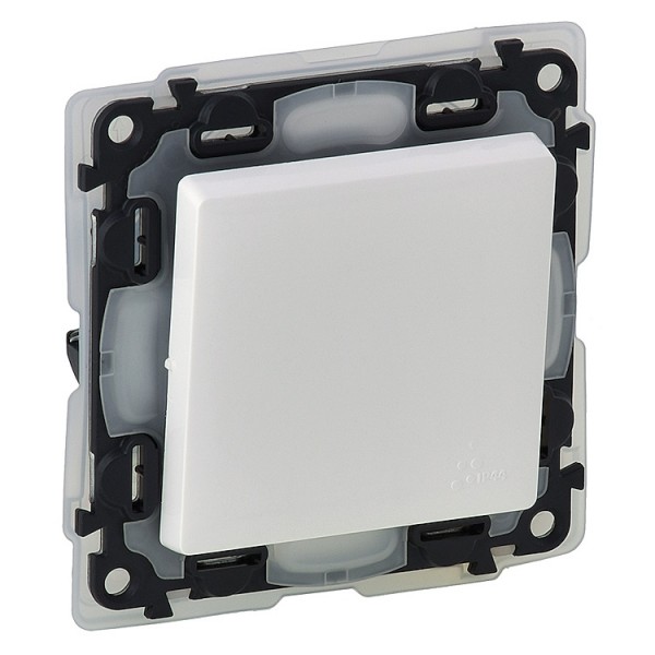 Kapcsoló s váltó fehér IP44