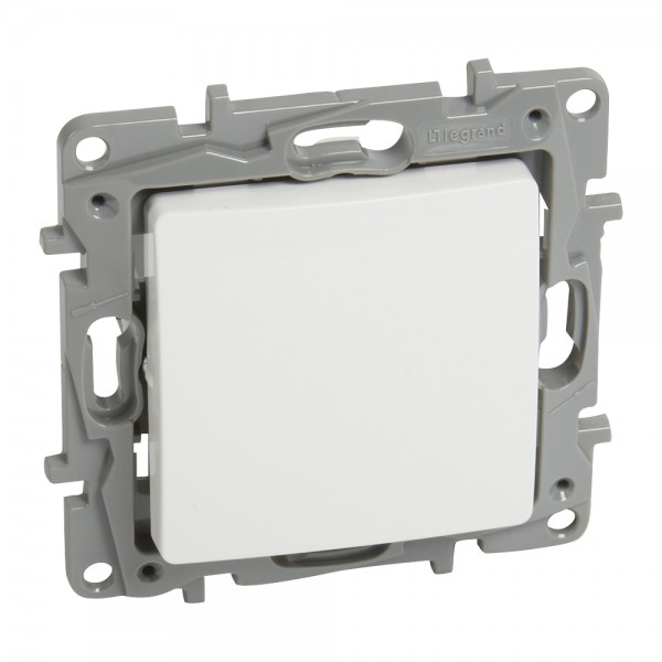 Kapcsoló s váltó fehér