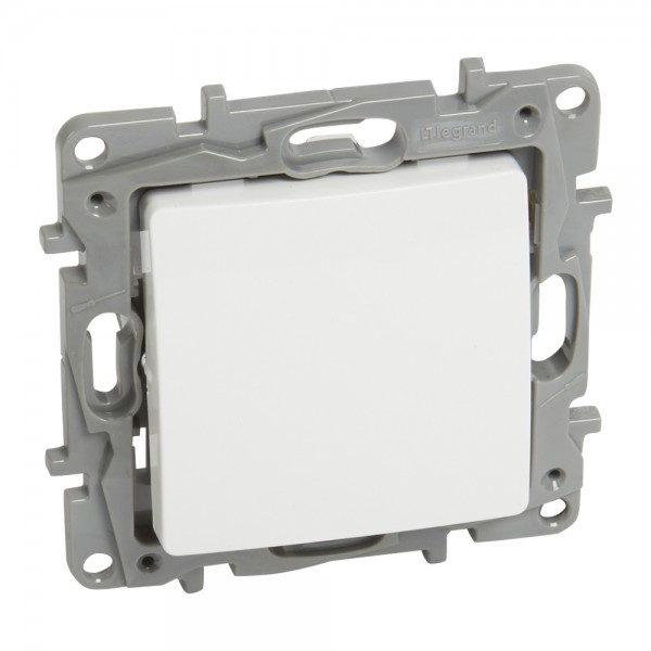 Kapcsoló s nyomó fehér