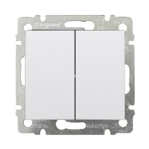 Kapcsoló s csillár fehér